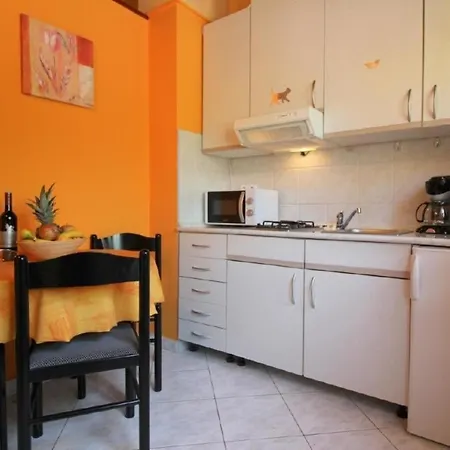 Apartment Ferienwohung Pergola Mit Schone Terrasse, Klimatisiert, Strandnahe, Hunde Willkommen
