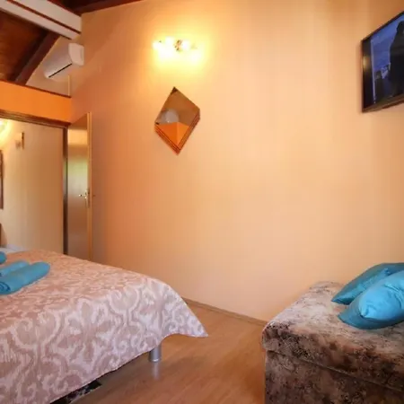 Ferienwohung Pergola Mit Schone Terrasse, Klimatisiert, Strandnahe, Hunde Willkommen Apartment Poreč